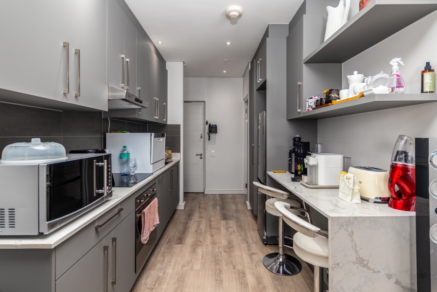 To Let 1 Bedroom Property for Rent in Foreshore Western Cape